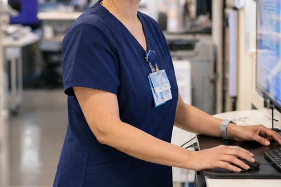 A med-surg nurse at the station